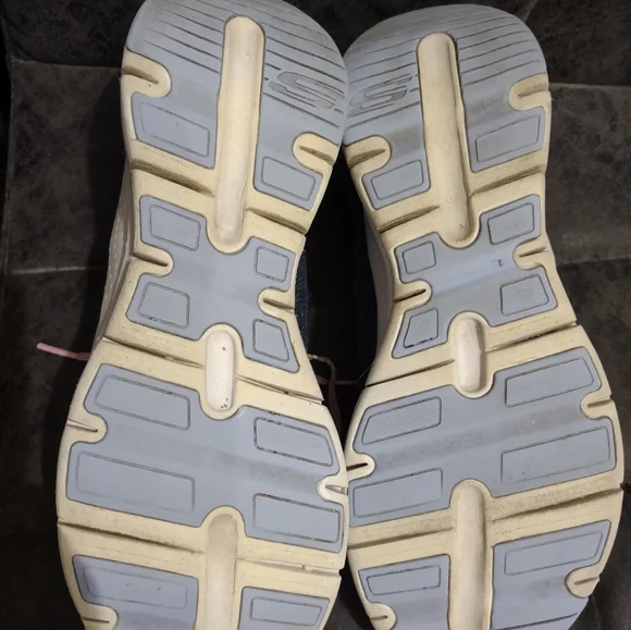 Women's Sketchers Arch Fit - Picture 5 of 6